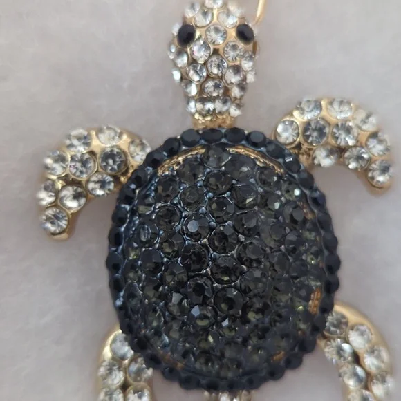 Rhinestone Turtle Bag Charm - Picture 3 of 4
